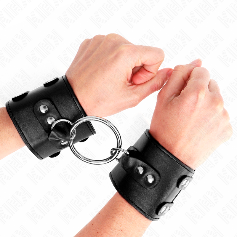 Bracelets BDSM Fixes avec Anneau et Clous Noir - KINK - KINK WRIST RESTRAINT
